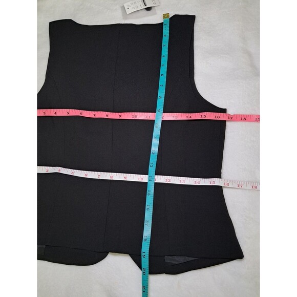 J.Crew Scoopneck Vest in Drapey Crepe Black Button Fasten CF359 $98 Size 2 NWT - Picture 9 of 10